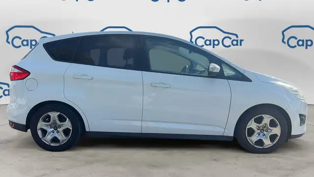 Ford C-Max view 4