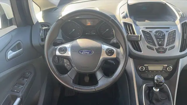 Ford C-Max view 23