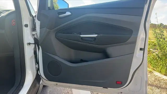 Ford C-Max view 22