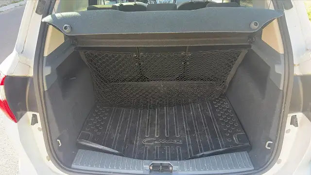 Ford C-Max view 14