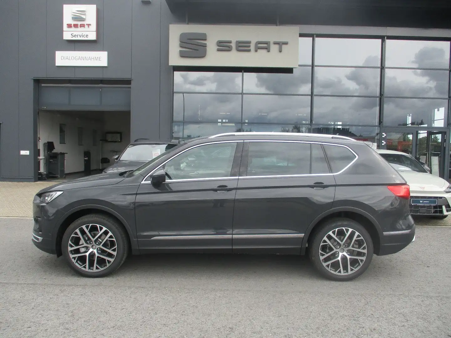 SEAT Tarraco Xperience 2,0 TDI *AHK*Standheiz.*BEATS* Gris - 1