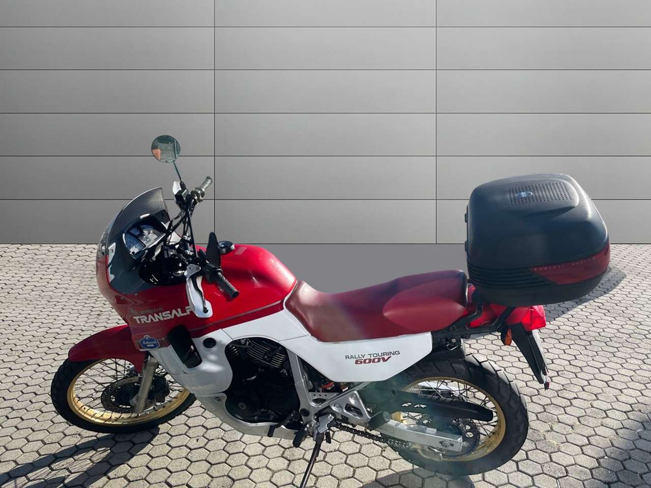 Honda Transalp 700