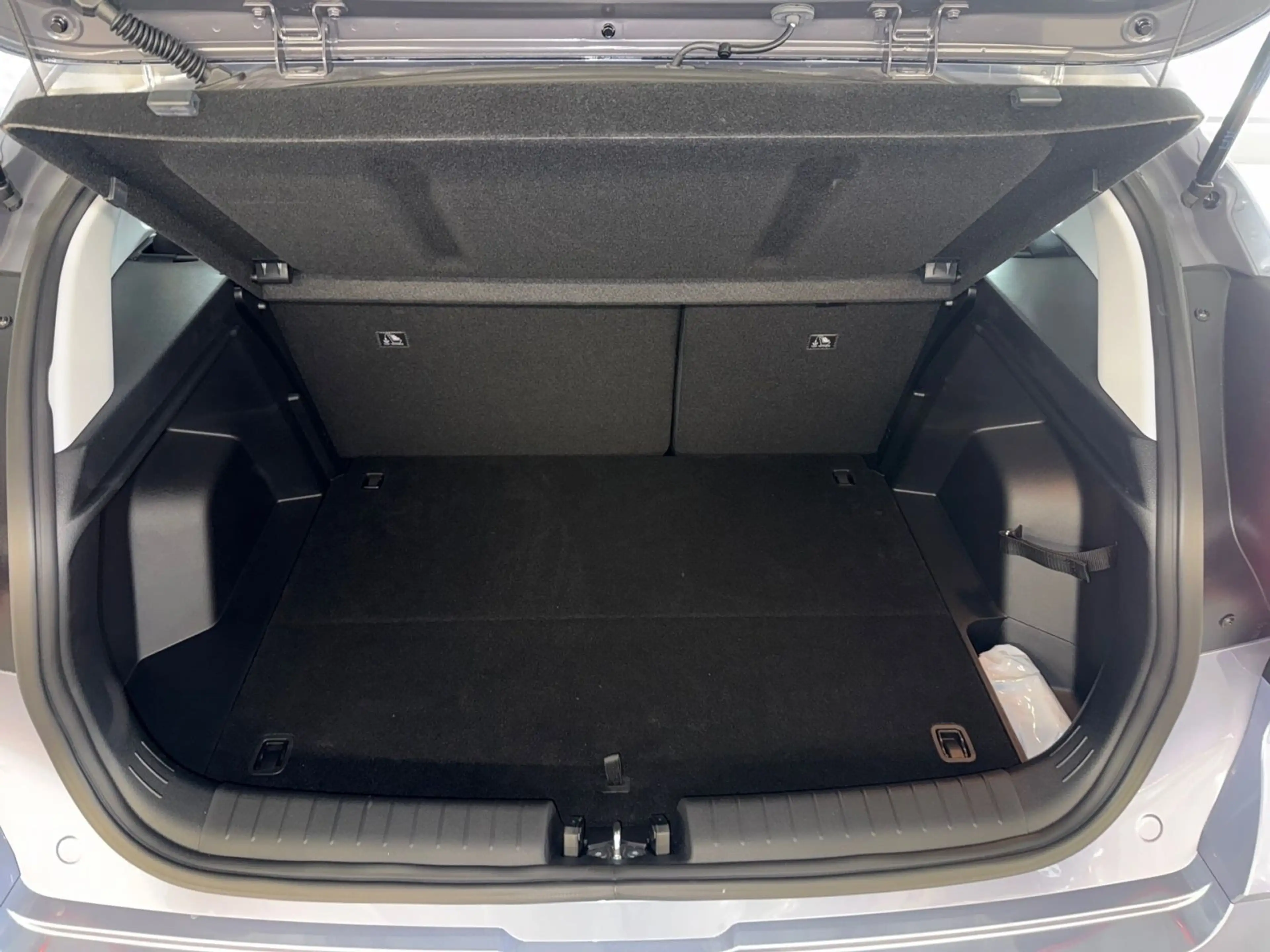Hyundai BAYON 1.0 T-GDI 7-DCT Trend Navi LED Kamera — photo 12