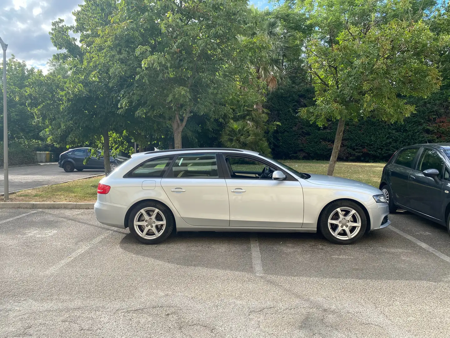 Audi A4 A4 AVANT B8 Argent - 1