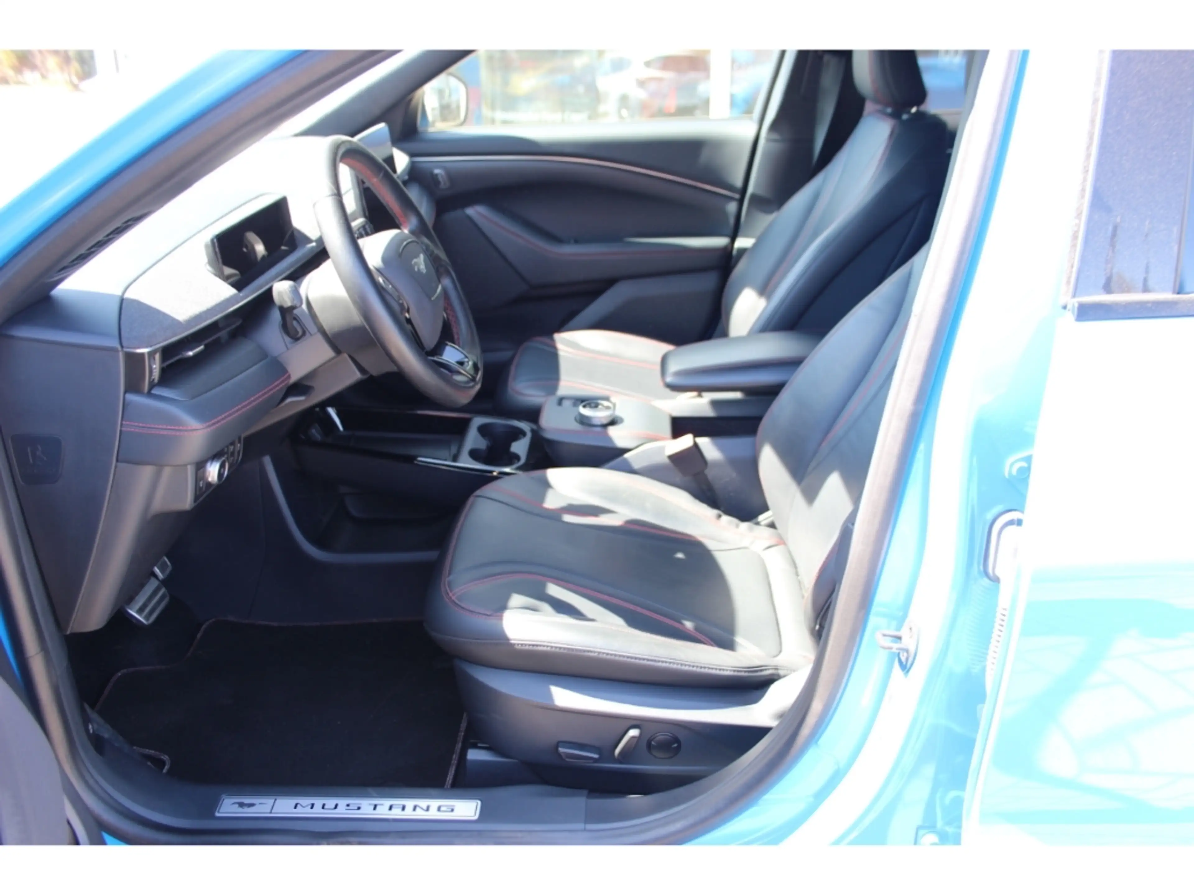 Ford Mustang Mach-E AWD Extended Range iACC Matrix-LED — photo 6
