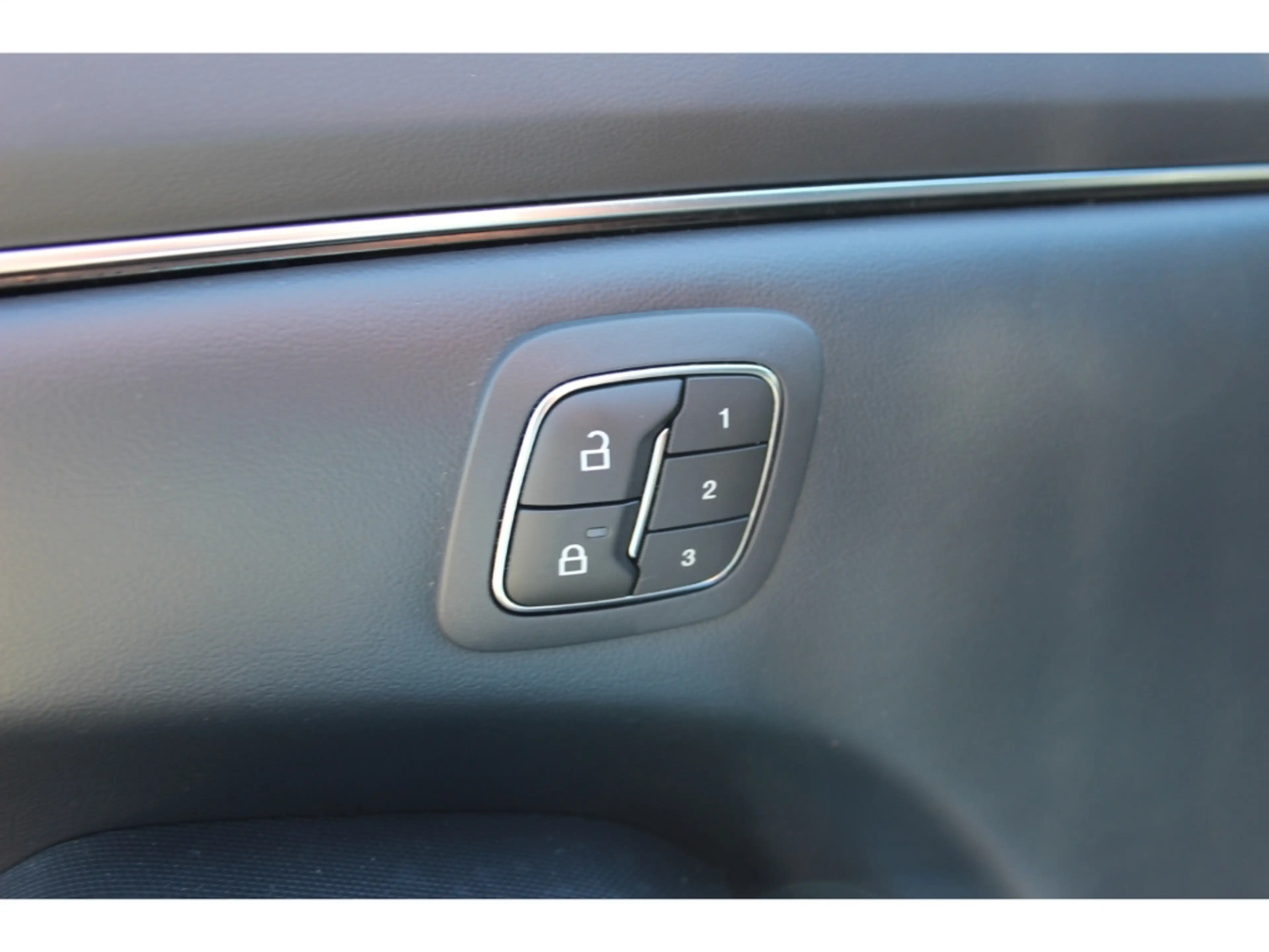 Ford Mustang Mach-E AWD Extended Range iACC Matrix-LED — photo 7