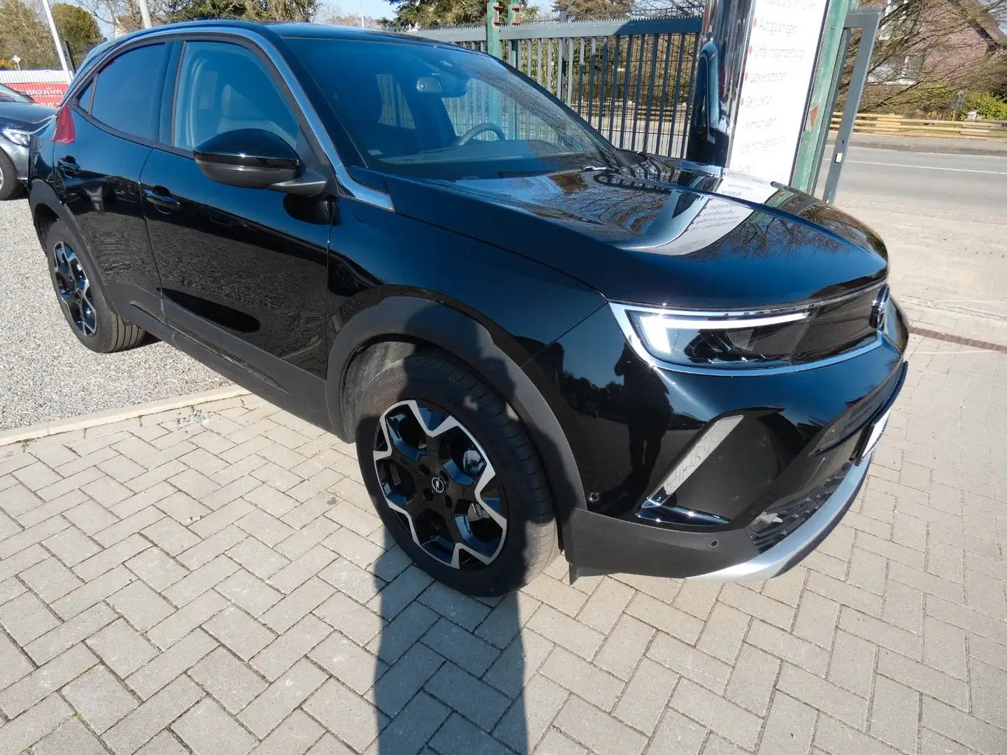 Opel Mokka 1.2 Ultim. Klima PDC Kamera Navi Alcantara Schwarz - 2