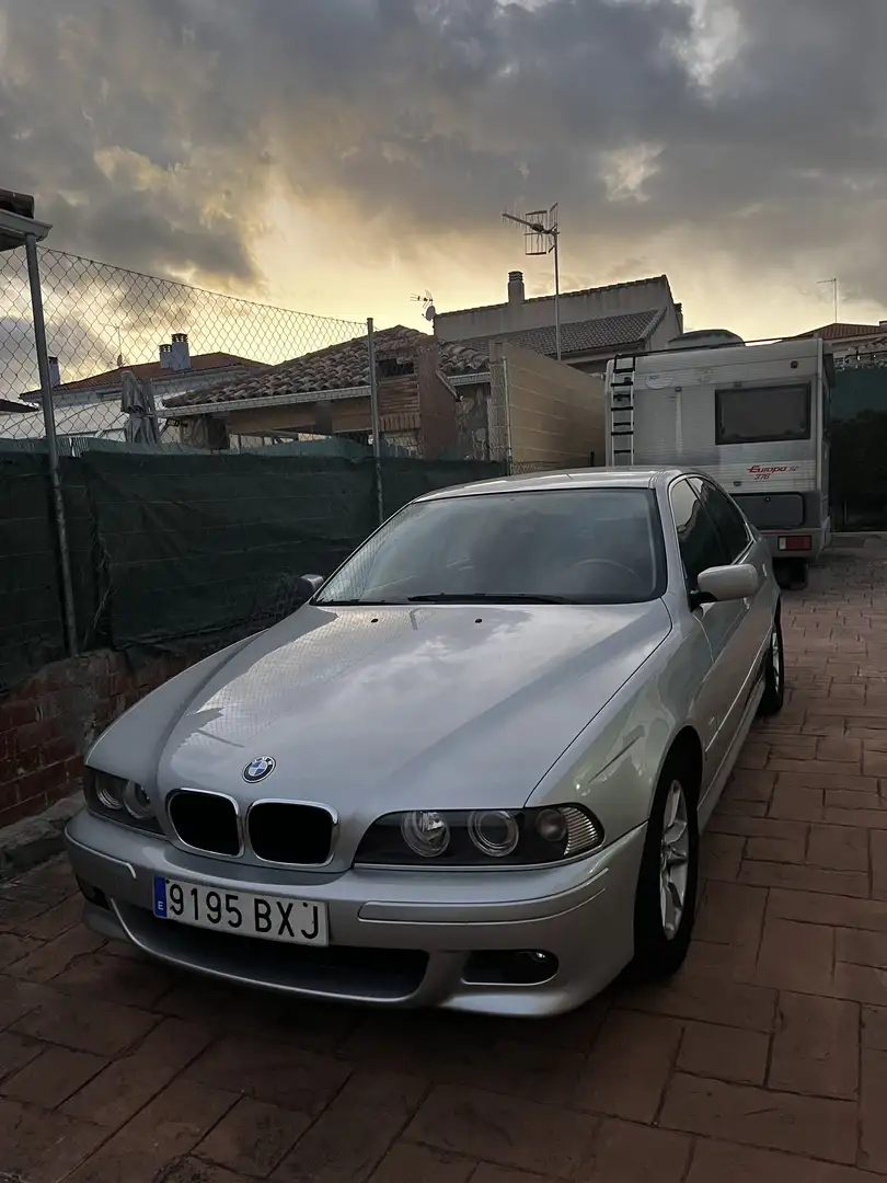 BMW 520 520i Exclusive Plateado - 2