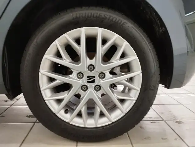 Seat Ibiza view 8