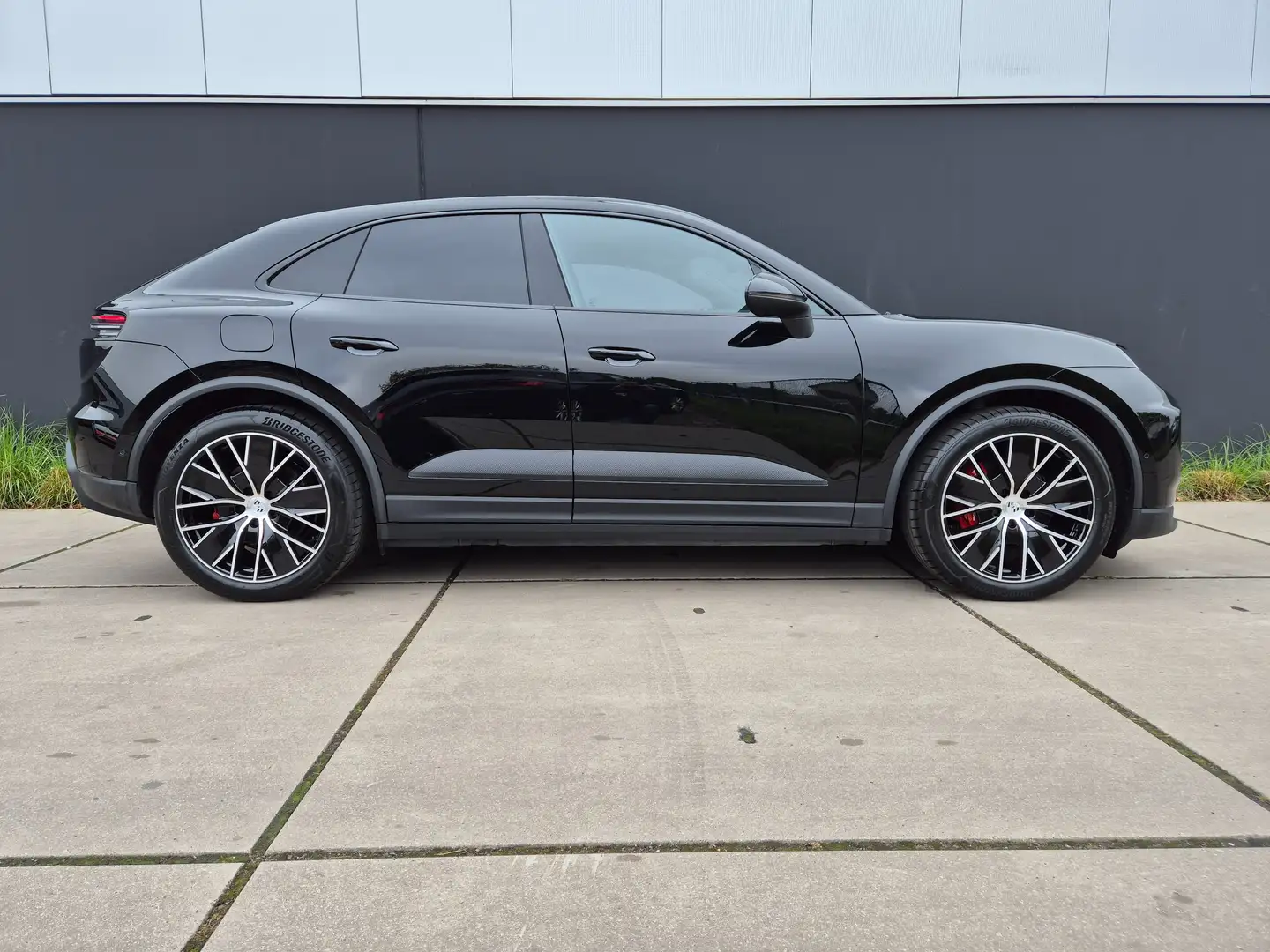 Porsche Macan *PANO DAK*ACC*MEMORY*BOSE*21"ALU*RODE REMKLAUWEN* Zwart - 2