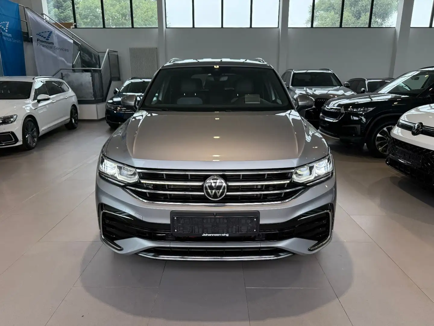 Volkswagen Tiguan Allspace Tiguan Allsp. R-Line 4M AID/MATRIX/STHZ/360°/AHK Silber - 2