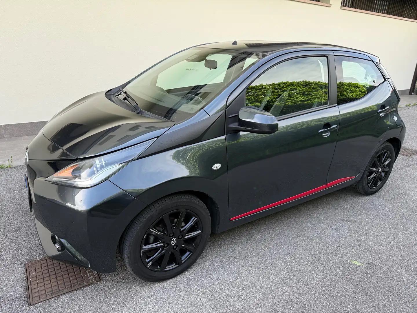 Toyota Aygo Aygo II 2014 5p 1.0 x-play my15 - 2