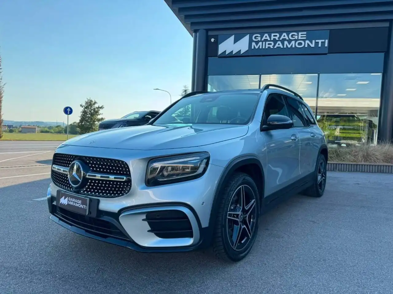 Mercedes-Benz GLB 200