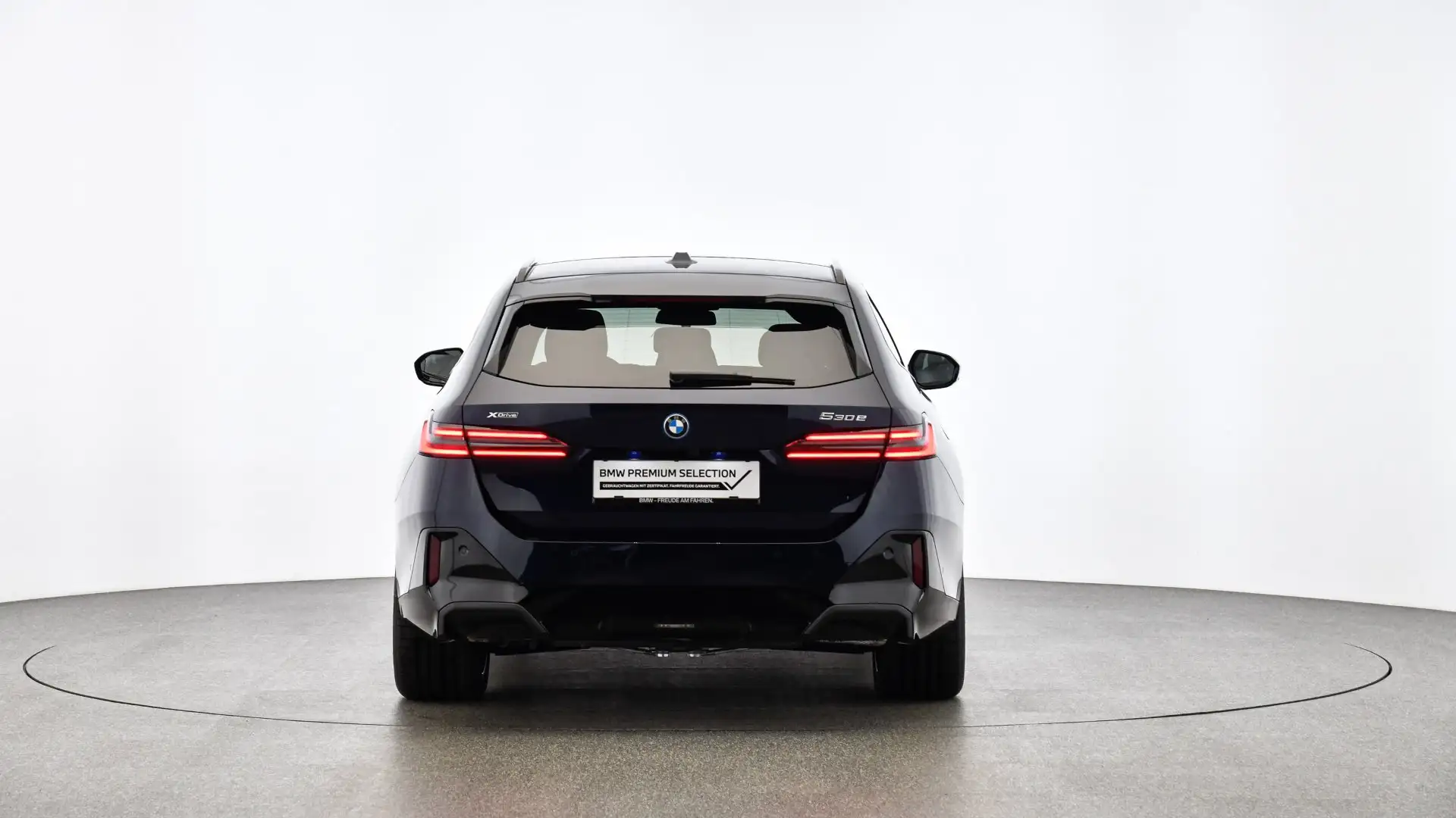 BMW 530 530e xDrive Bleu - 2