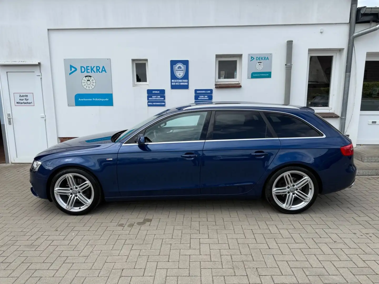 Audi A4 Avant 2.0 TFSI S-line quattro*2HD*224PS* Blauw - 2