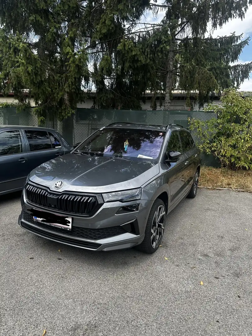Skoda Karoq 1,5 TSI Sportline DSG (PREIS VERHANDELBAR) Grau - 2