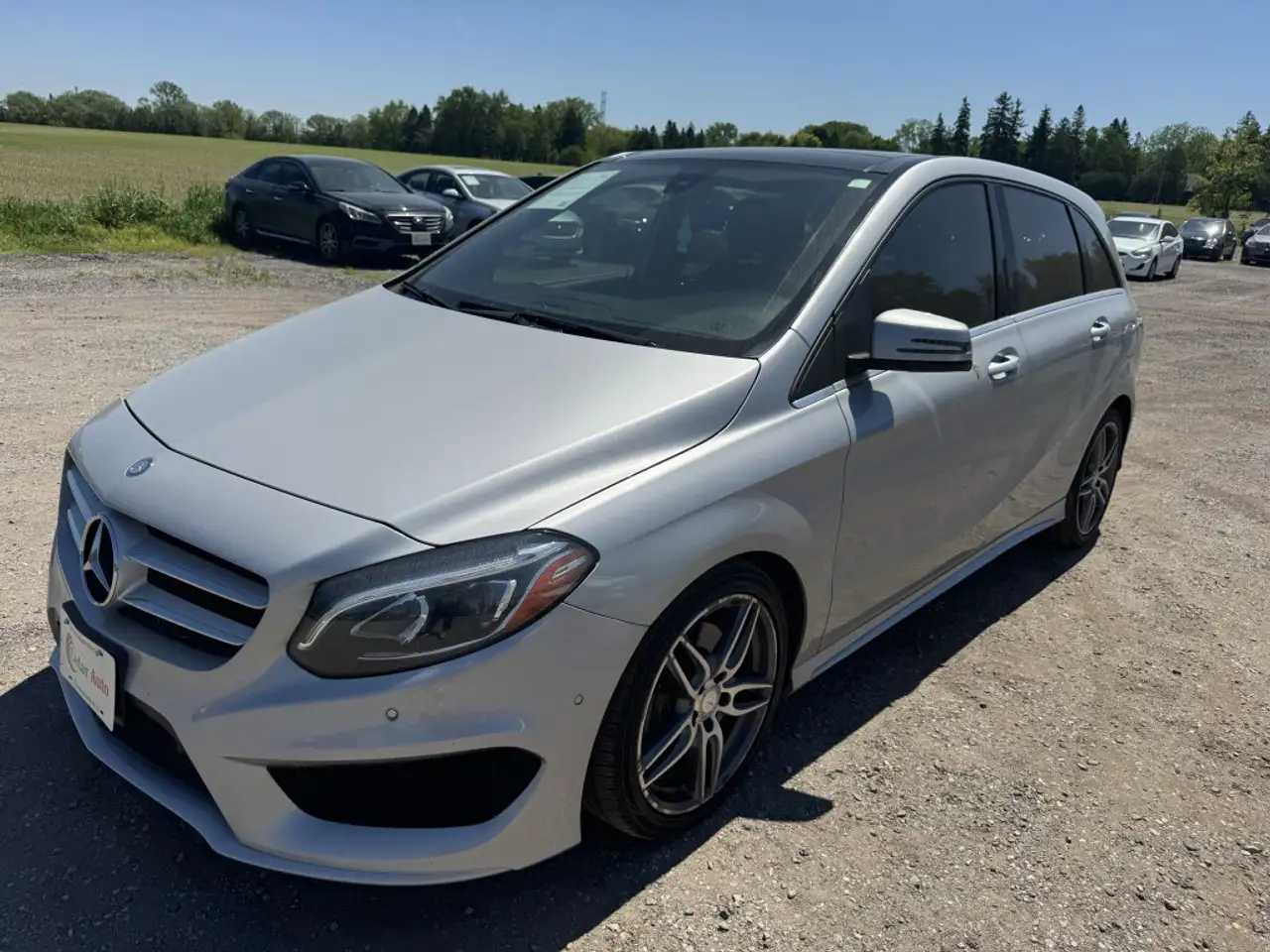Mercedes-Benz B-Class снимка Mercedes-Benz B-Class