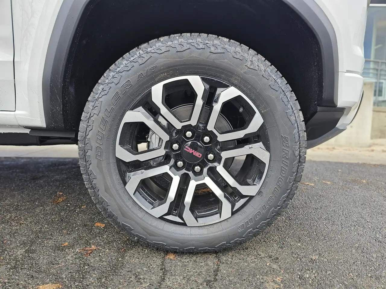 GMC Canyon снимка GMC Canyon