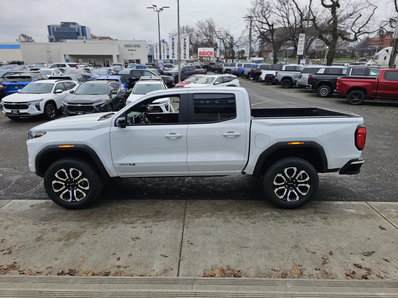 GMC Canyon снимка GMC Canyon
