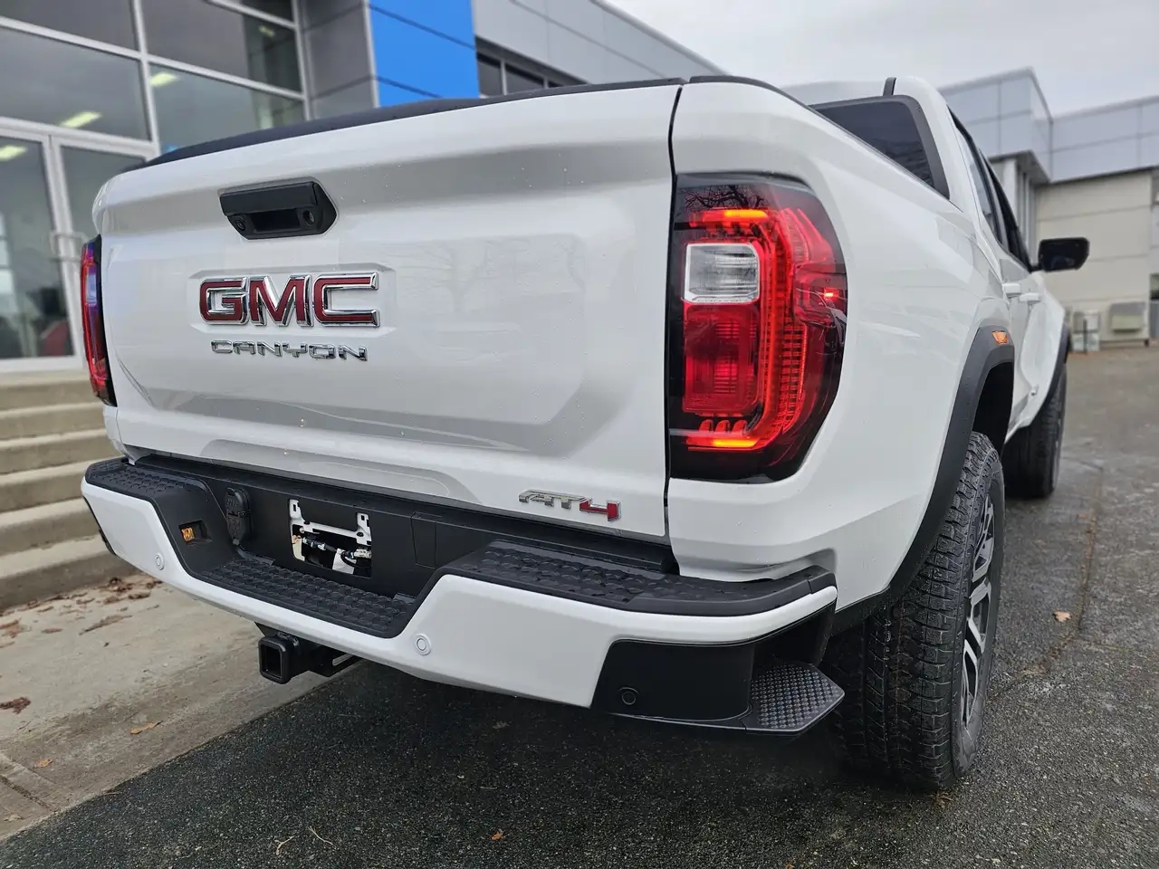 GMC Canyon снимка GMC Canyon