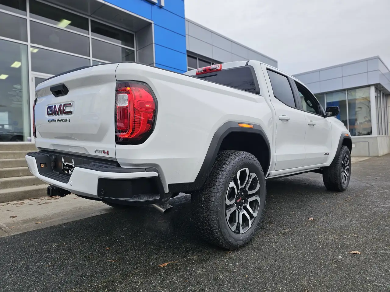GMC Canyon снимка GMC Canyon