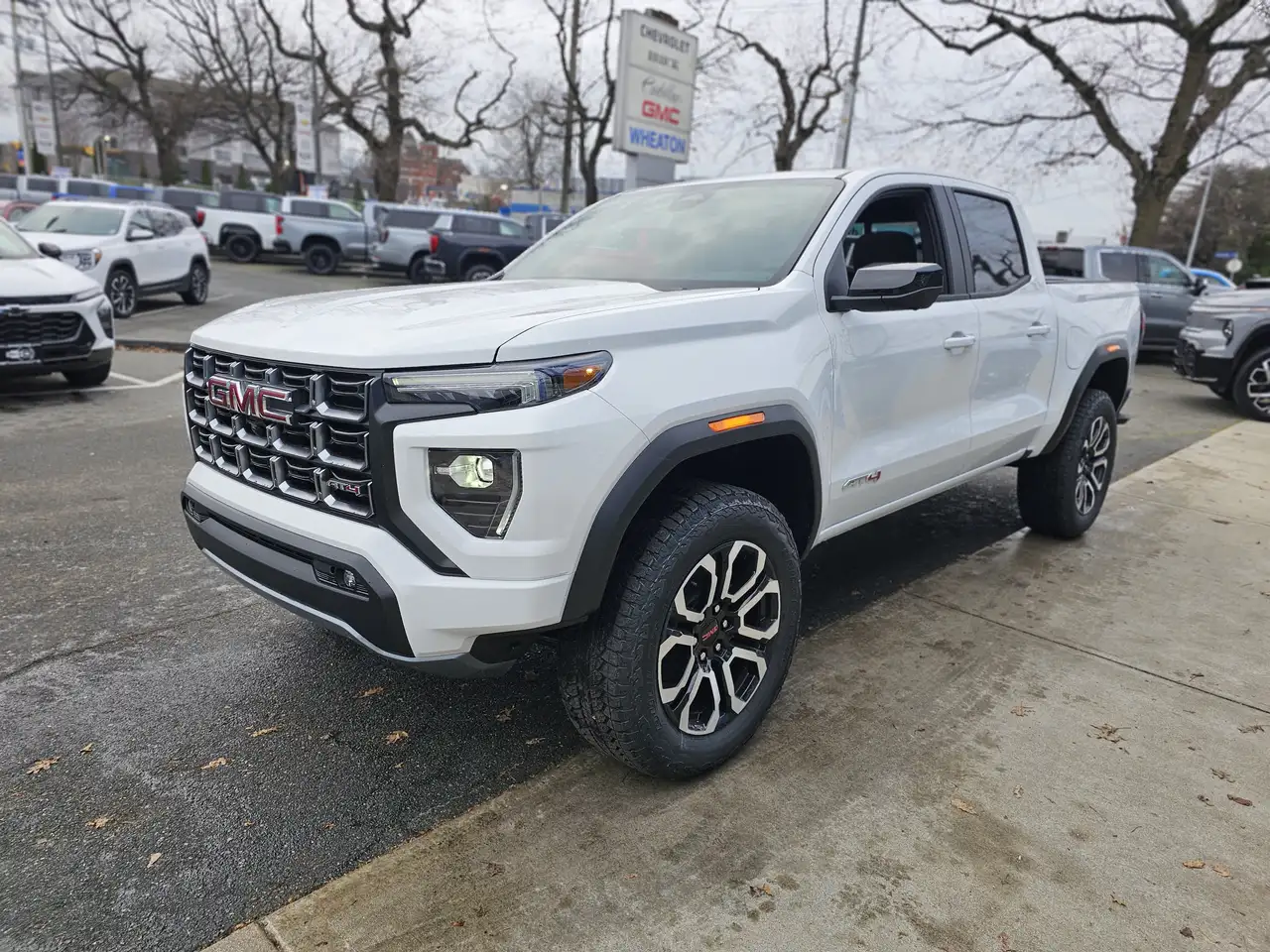 GMC Canyon снимка GMC Canyon