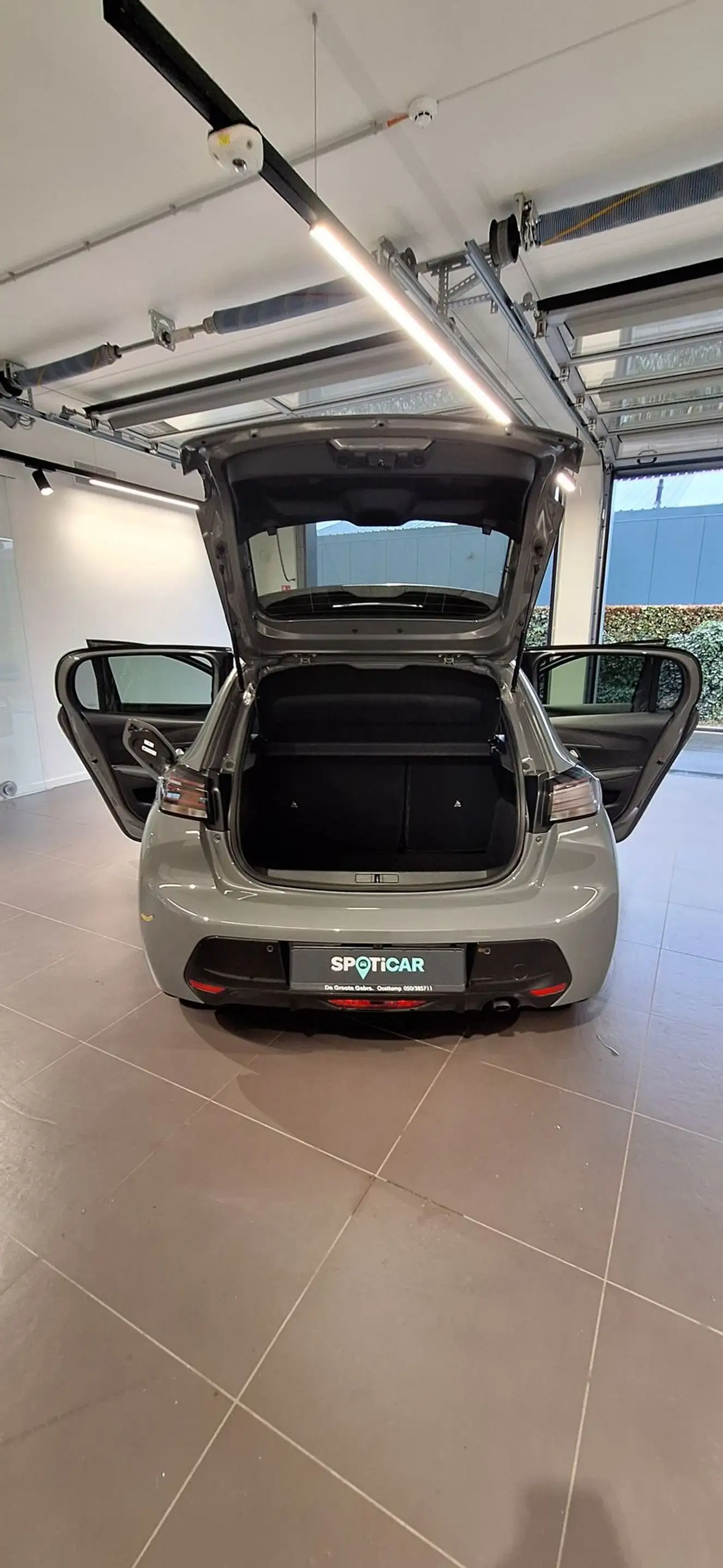 Peugeot 208 Allure — photo 11