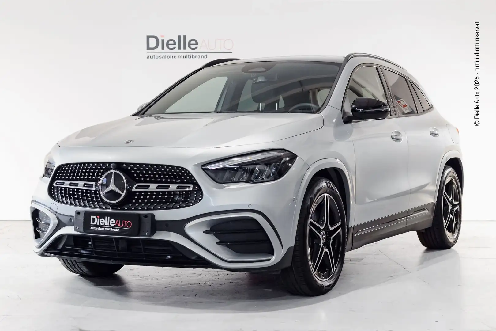 Mercedes-Benz GLA 200 GLA 200 d Automatic AMG Line Advanced Plus Argento - 1