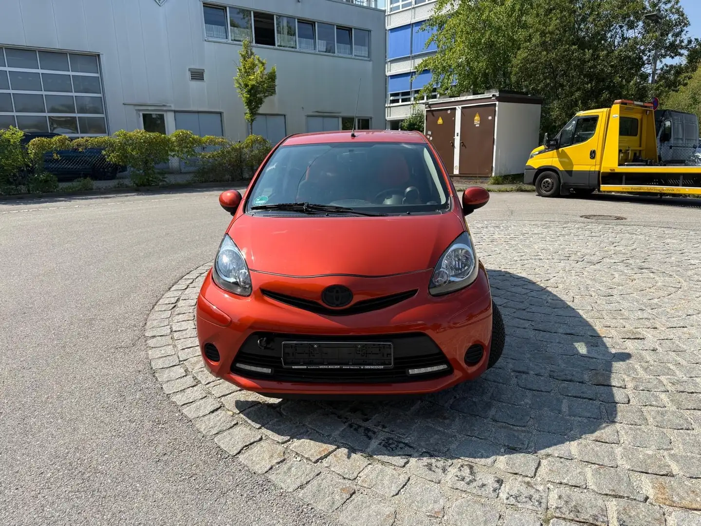 Toyota Aygo Connect Orange - 2