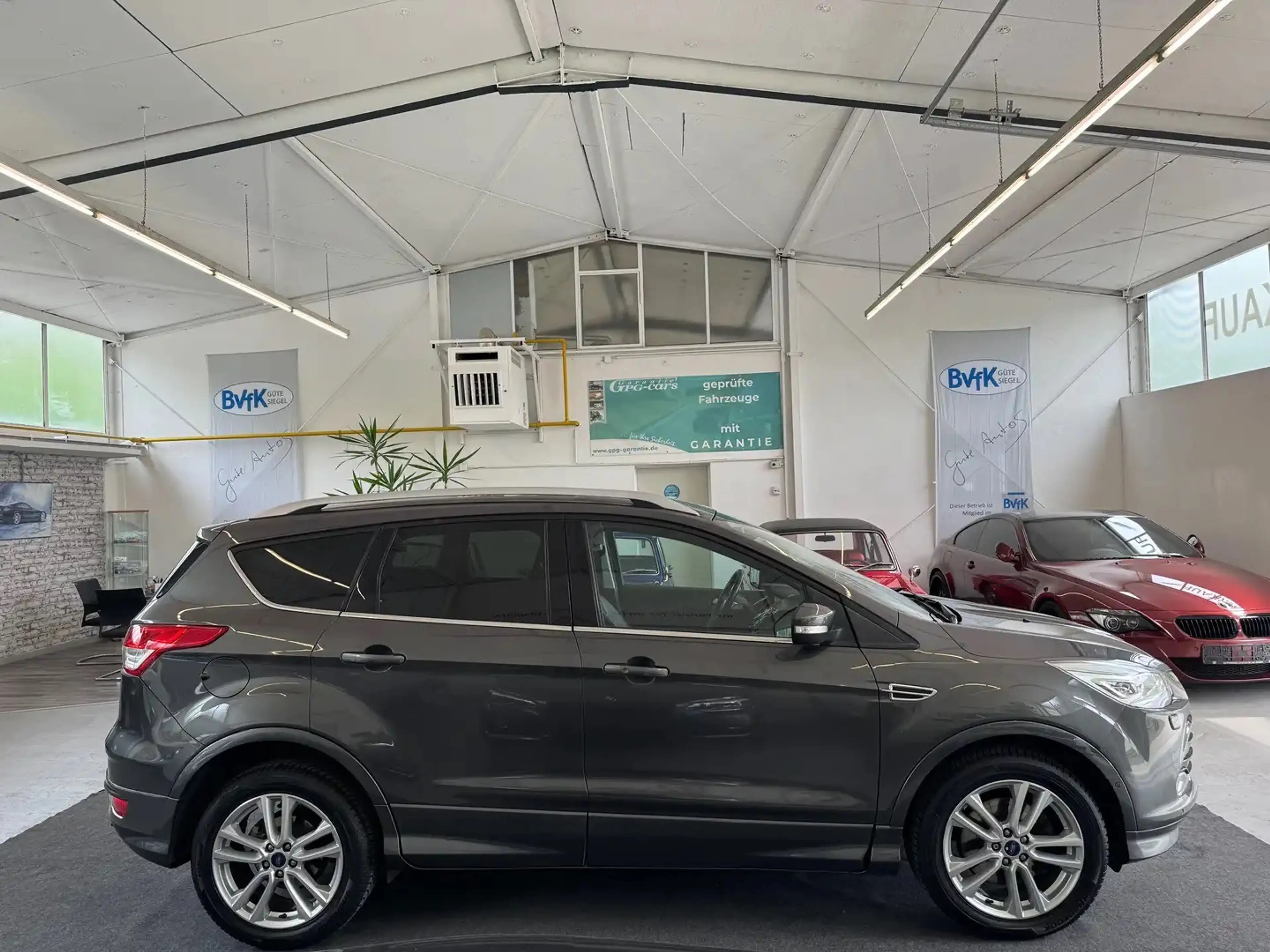 Ford Kuga Individual LEDER*NAVI*KAMERA*18ZOLL*AHK — photo 3