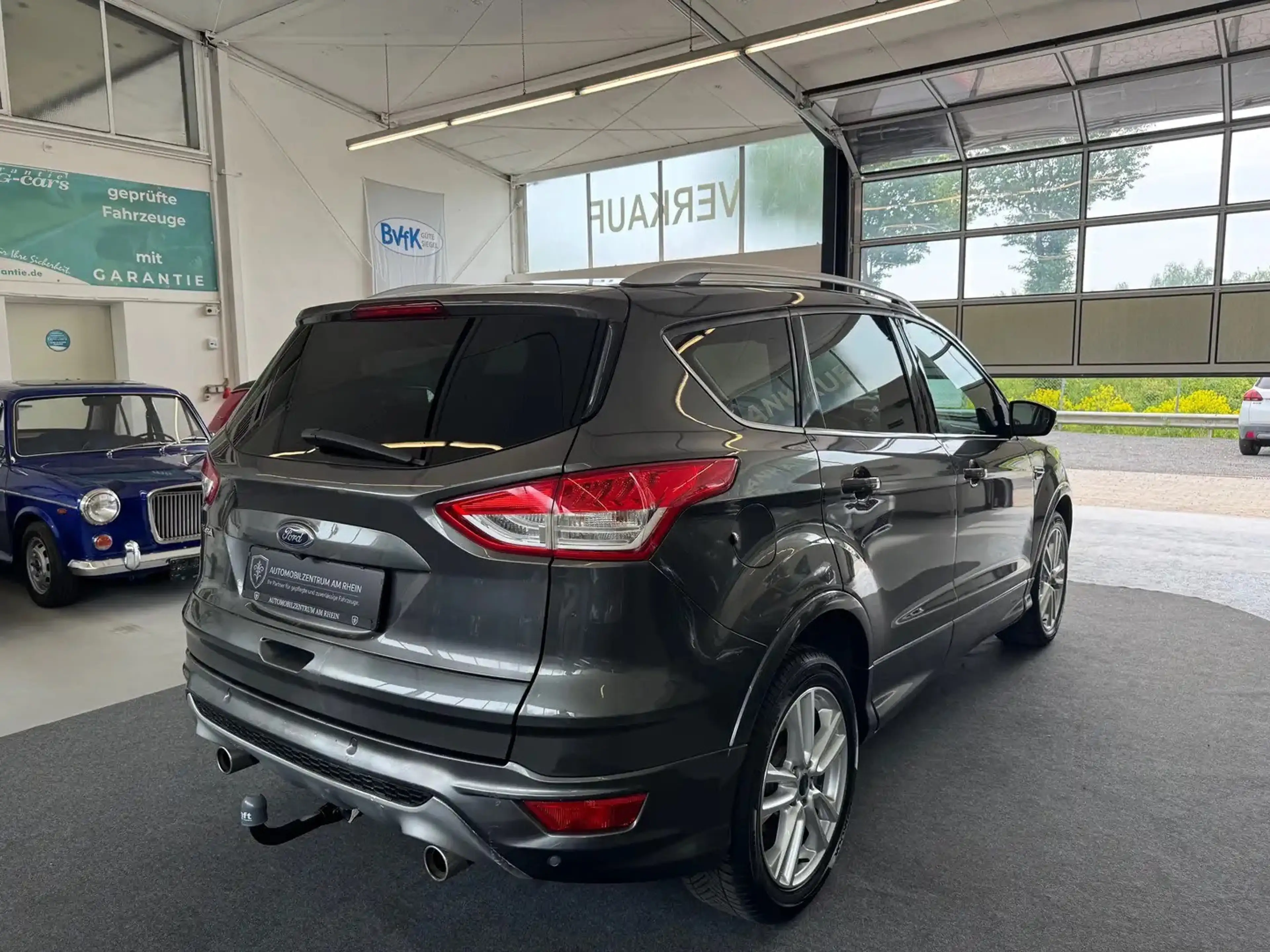 Ford Kuga Individual LEDER*NAVI*KAMERA*18ZOLL*AHK — photo 4