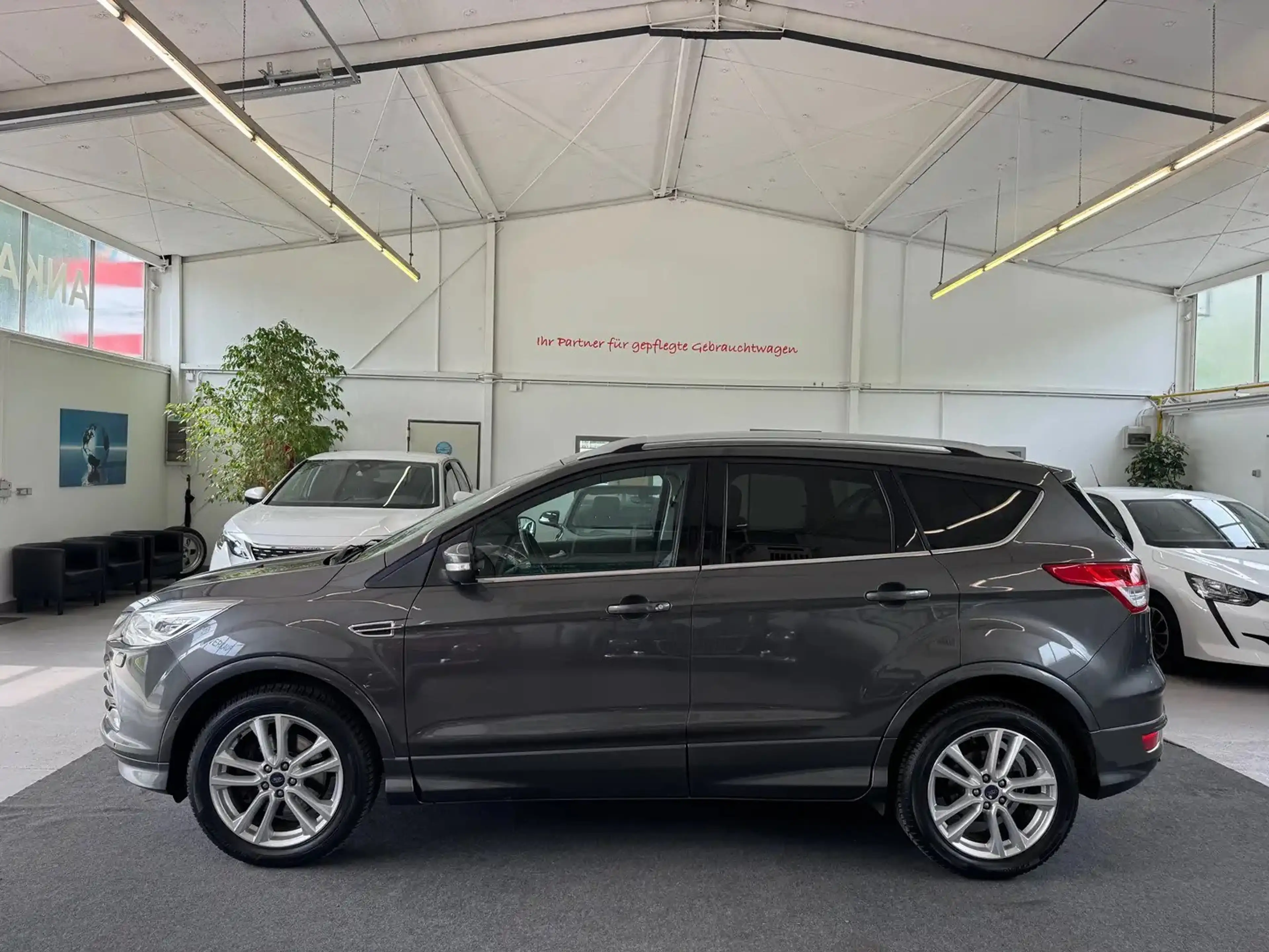 Ford Kuga Individual LEDER*NAVI*KAMERA*18ZOLL*AHK — photo 6