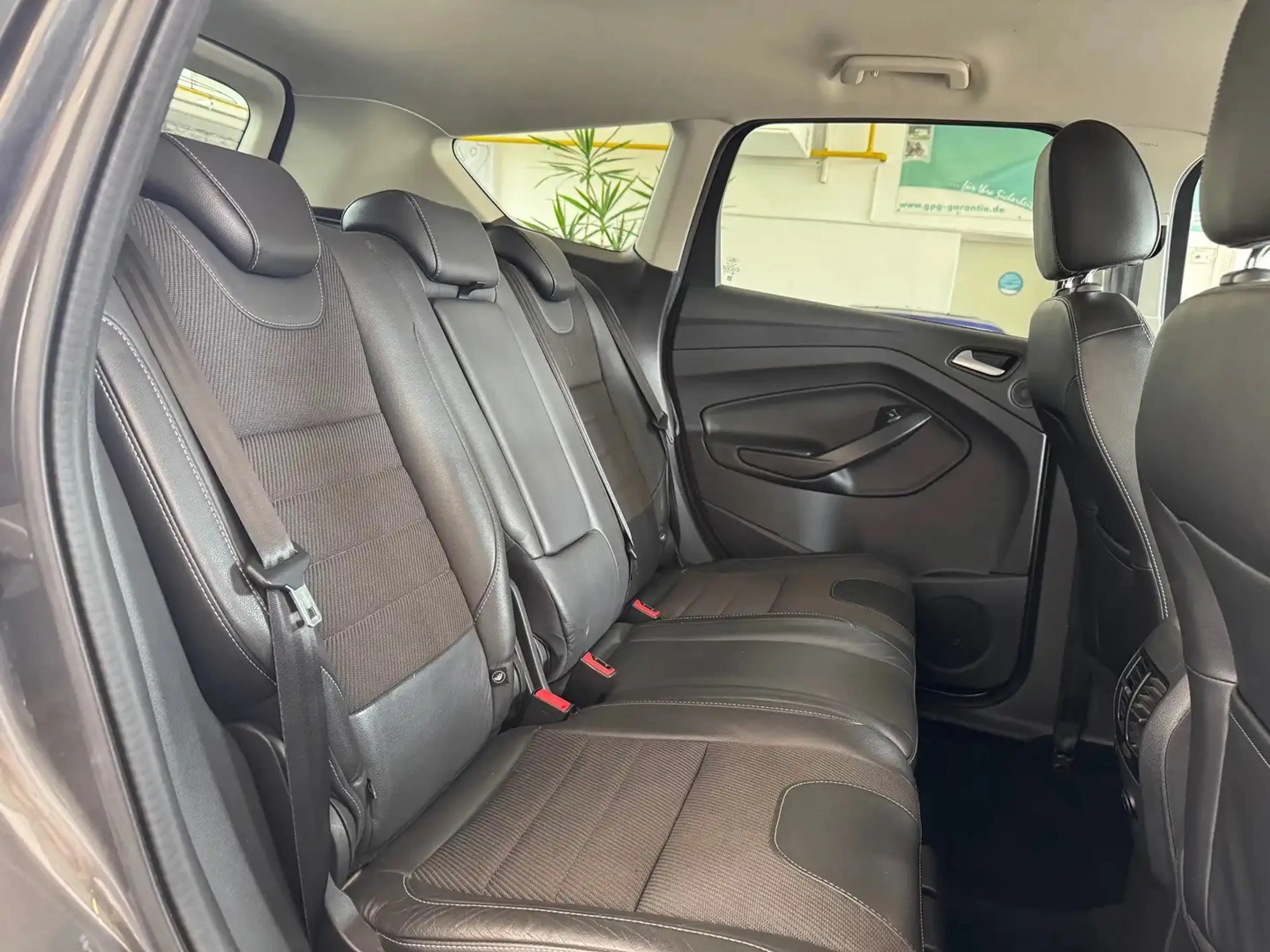 Ford Kuga Individual LEDER*NAVI*KAMERA*18ZOLL*AHK — photo 14