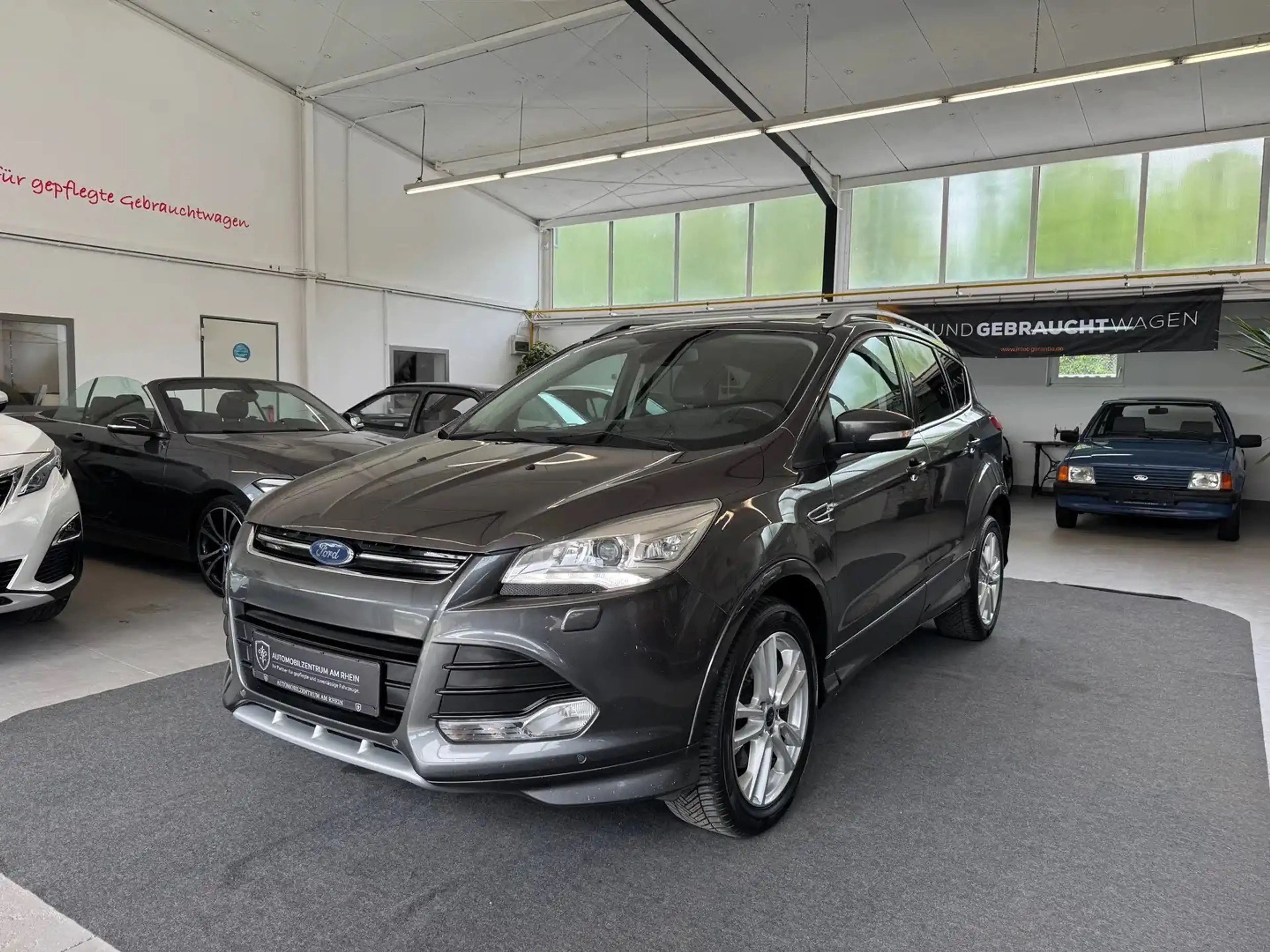 Ford Kuga Individual LEDER*NAVI*KAMERA*18ZOLL*AHK