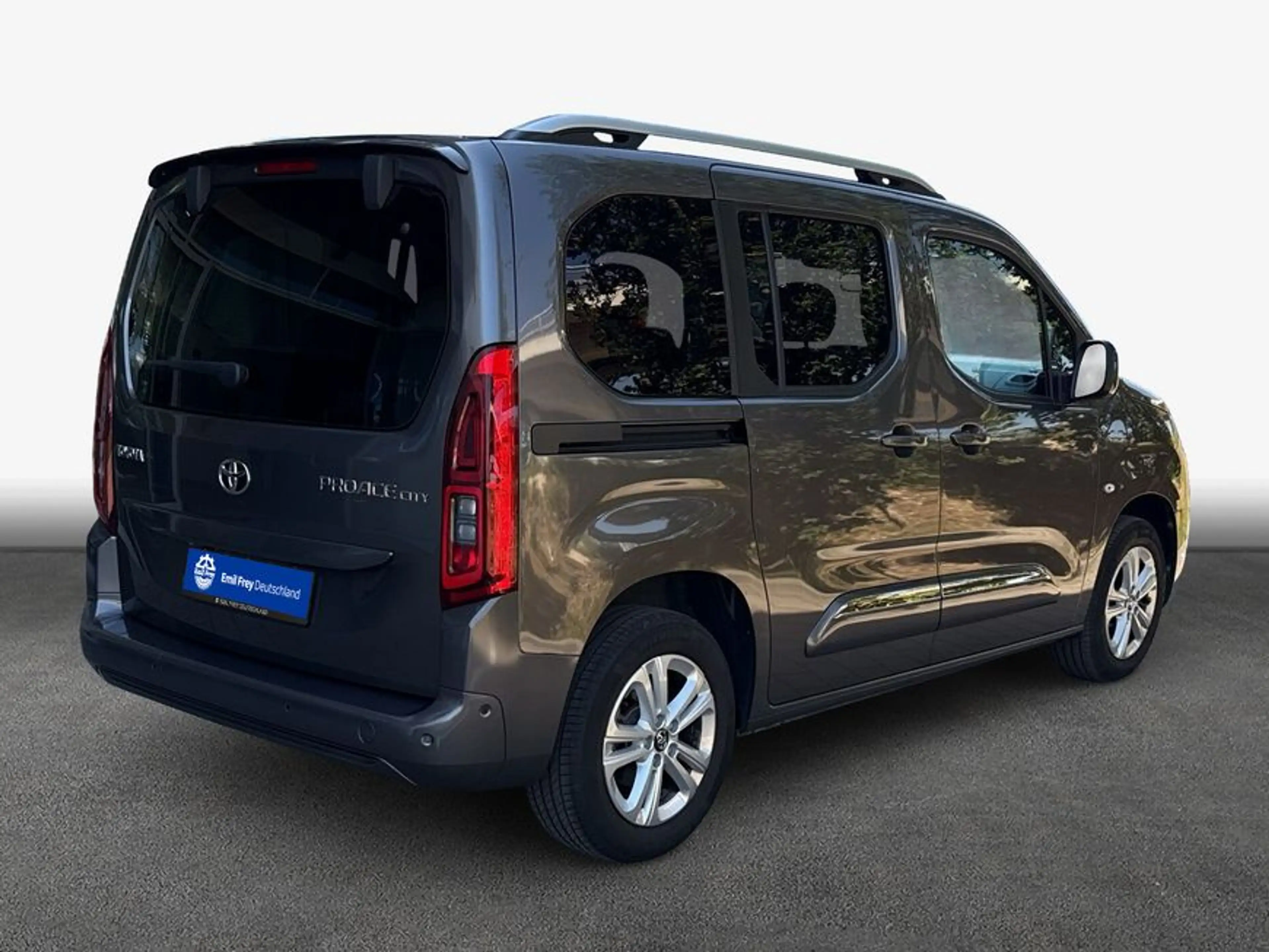 Toyota Proace City Proace City Verso 1.2 Turbo L1 Team Deutschland — photo 2