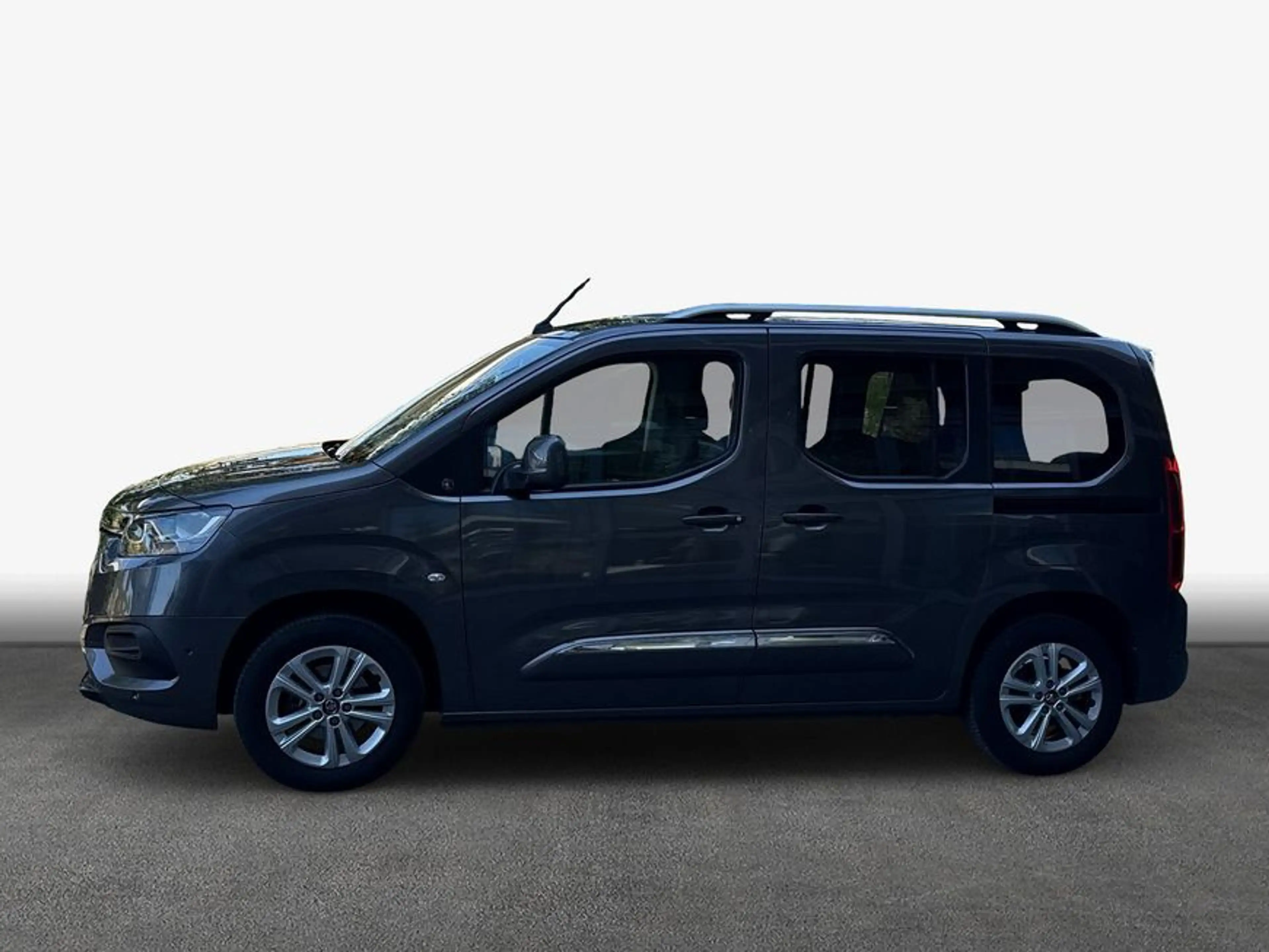 Toyota Proace City Proace City Verso 1.2 Turbo L1 Team Deutschland — photo 4