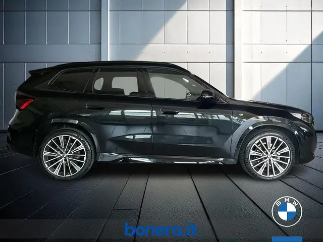 BMW X1 view 5