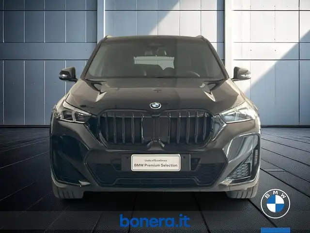 BMW X1 view 3