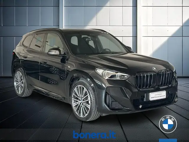 BMW X1 view 4