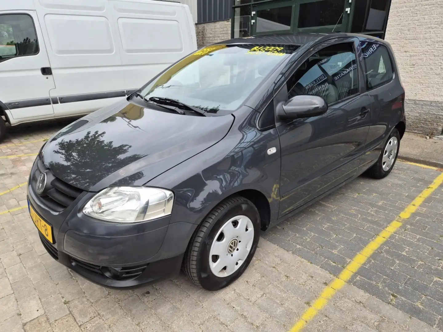 Volkswagen Fox 1.2 Trendline Meeneem Prijs Grijs - 2