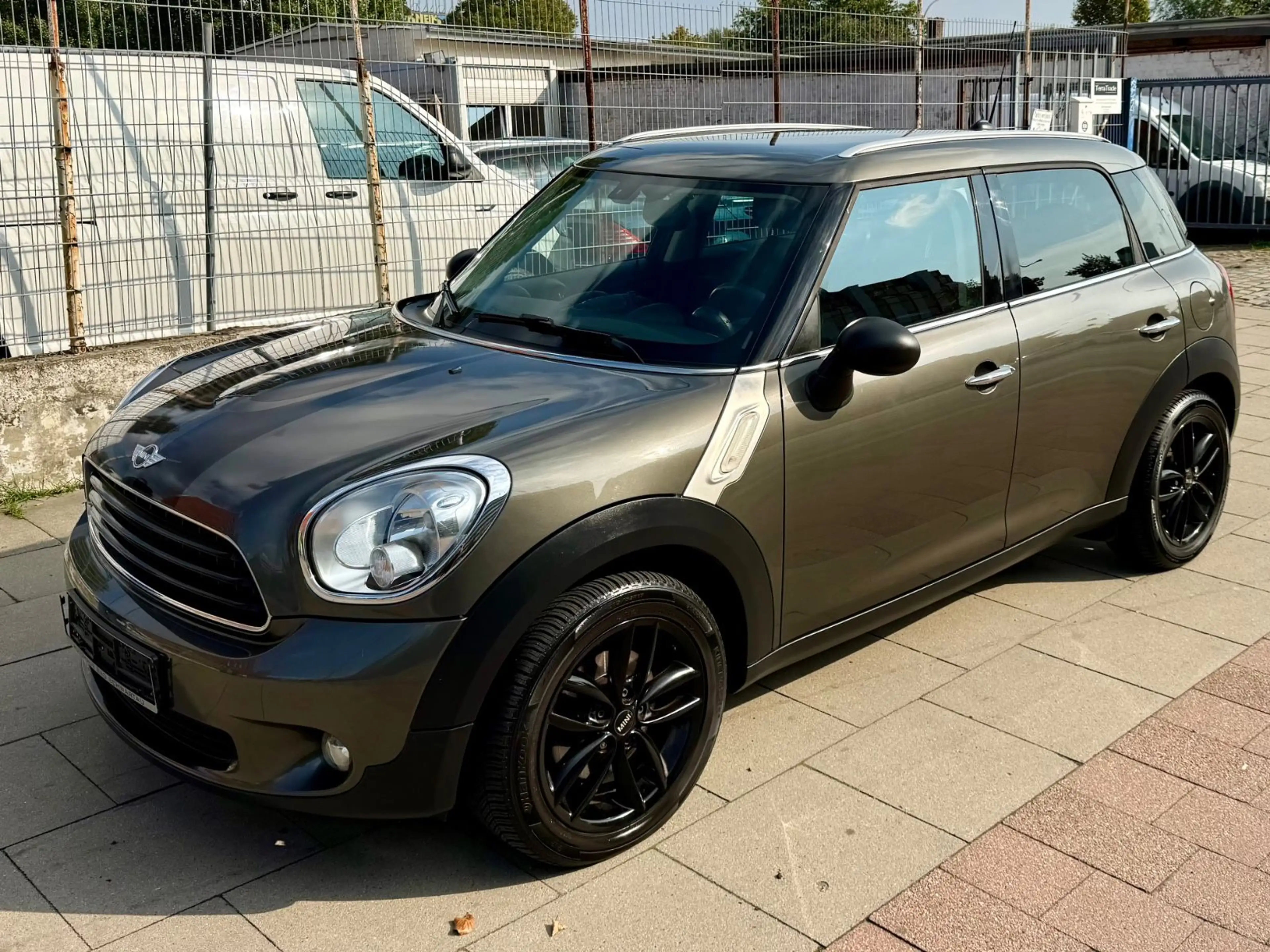 MINI One Countryman One * TÜV NEU — photo 3
