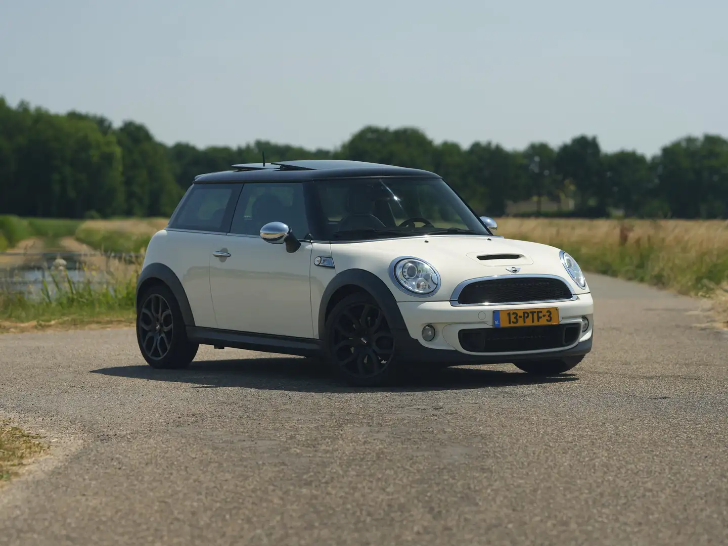 MINI Cooper S R56 LCI - 10 Year Anniversary Blanc - 2