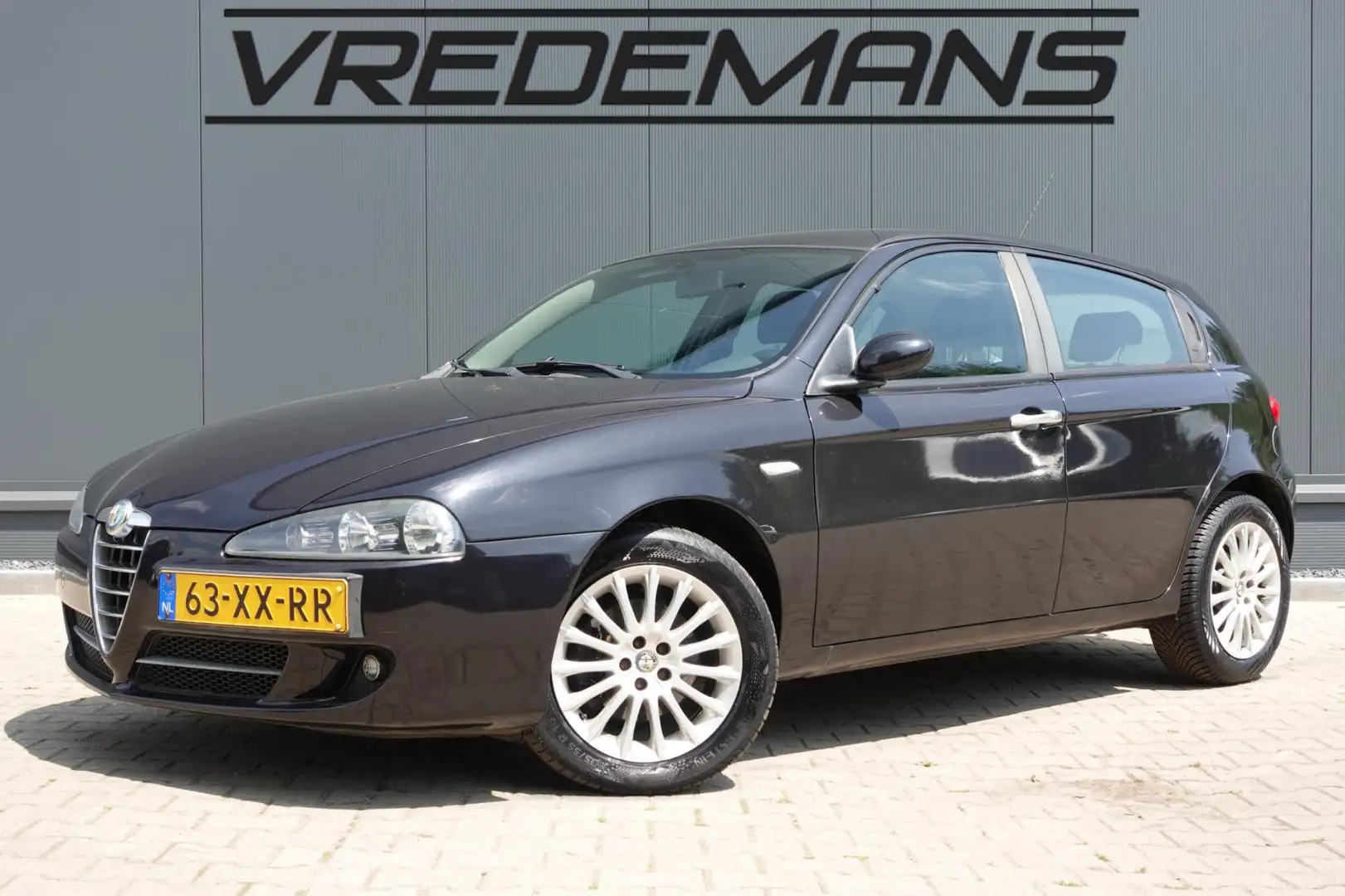 Alfa Romeo 147 2.0 T.Spark Business Zwart - 1