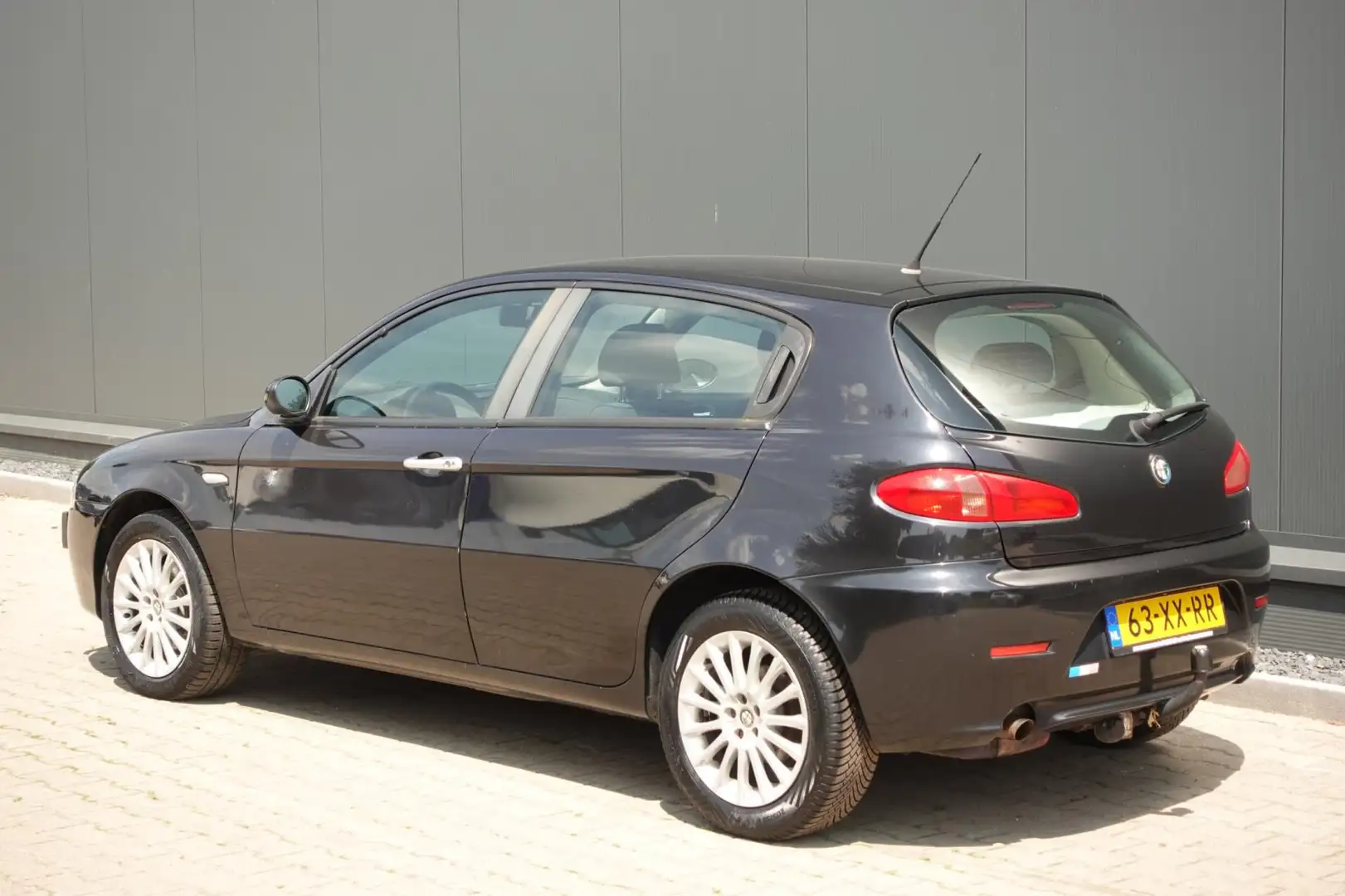 Alfa Romeo 147 2.0 T.Spark Business Zwart - 2