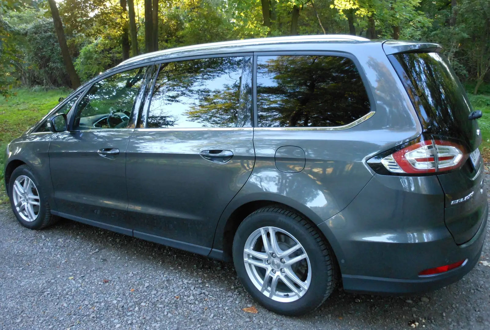 Ford Galaxy Galaxy 2,0 Titanium Start/Stop Powershift Titanium Grau - 1