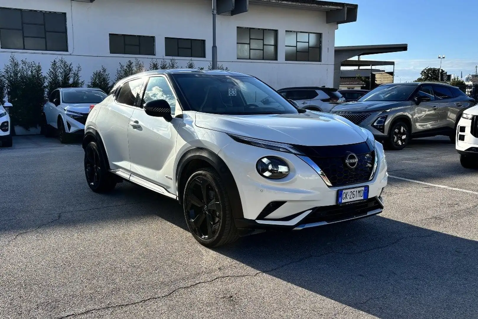 Nissan Juke 1.6 HEV Premiere Edition Weiß - 1