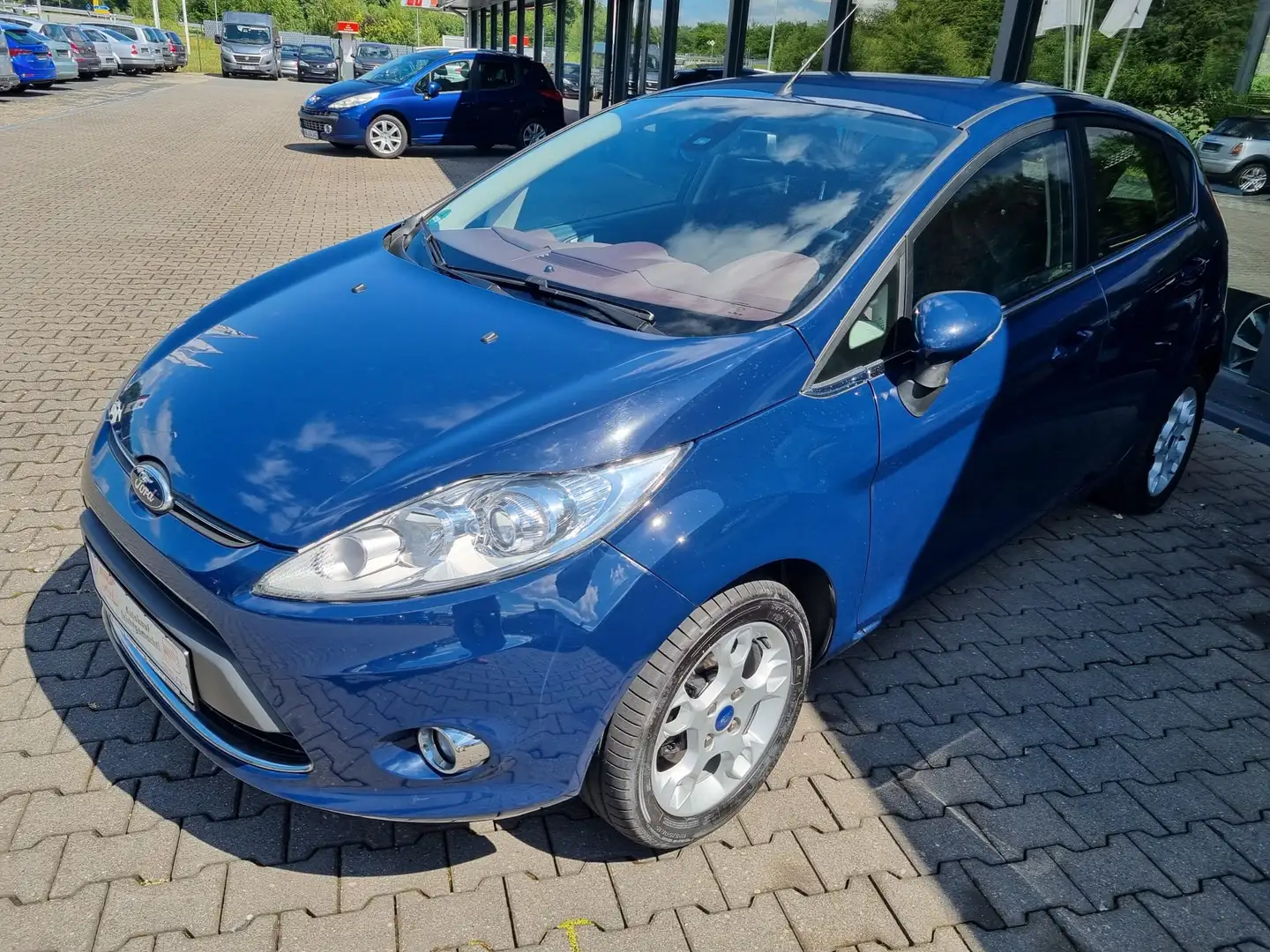 Ford Fiesta Titanium Blauw - 1
