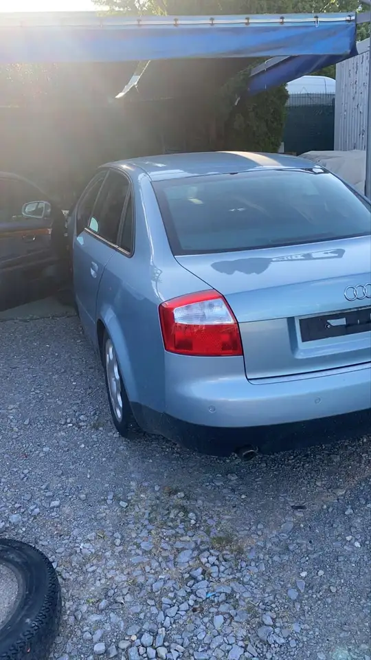 Audi A4 2.4, foto 2