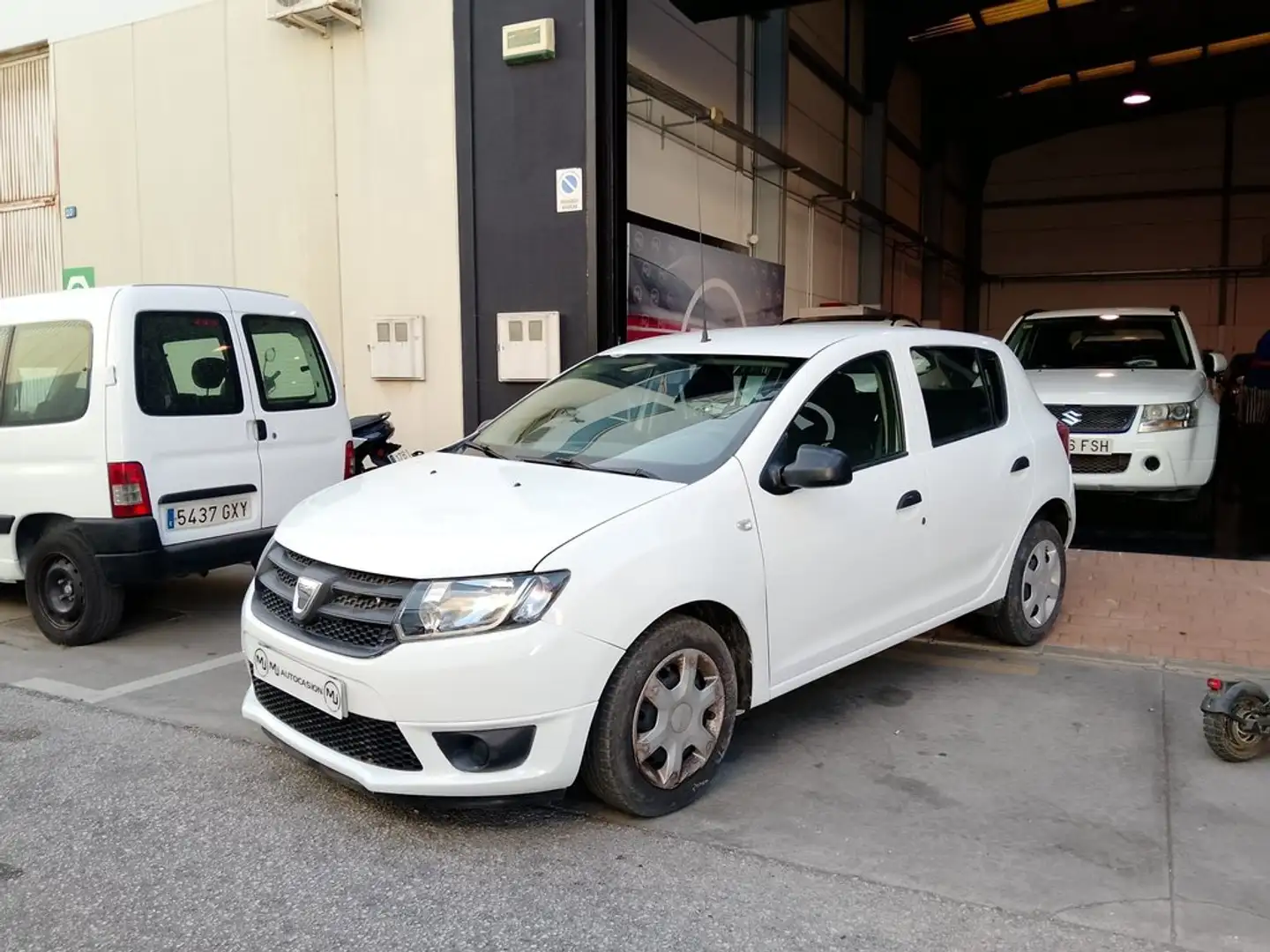 Dacia Sandero 1.2 Ambiance 75 Blanco - 2