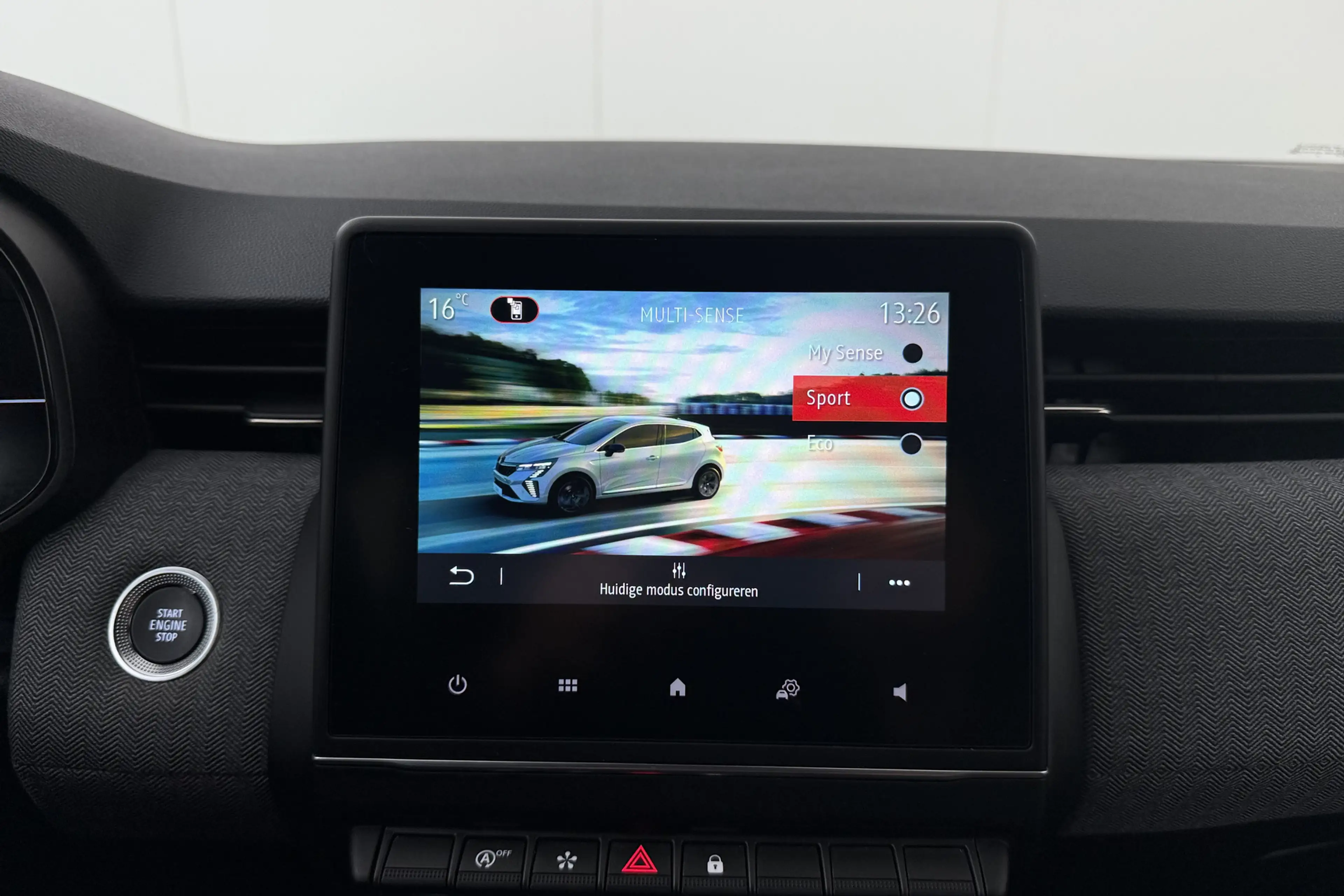Renault Clio 1.0 TCe 90 GPF techno Camera Carplay Climate — photo 27